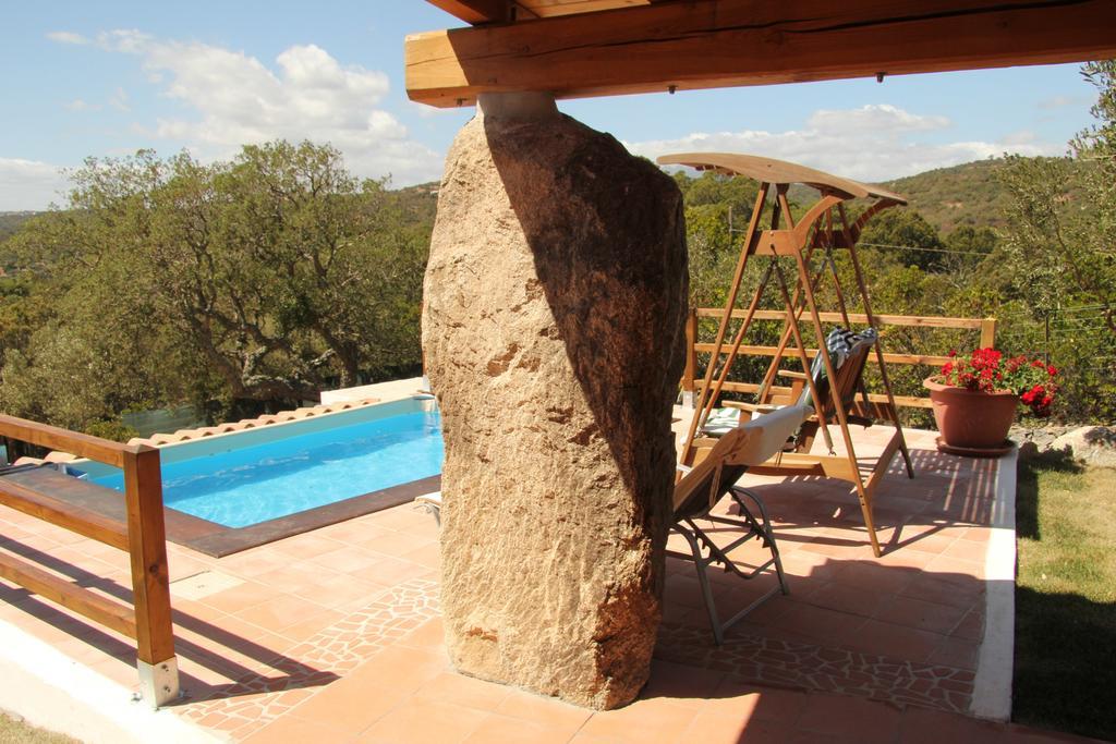 Residence Villa Smeralda Telti Rum bild